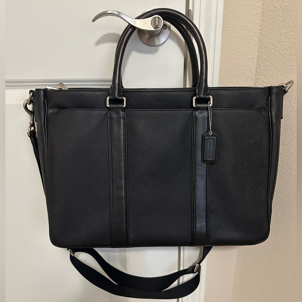 Coach Black Laptop Messenger Bag Large. LIKE NEW